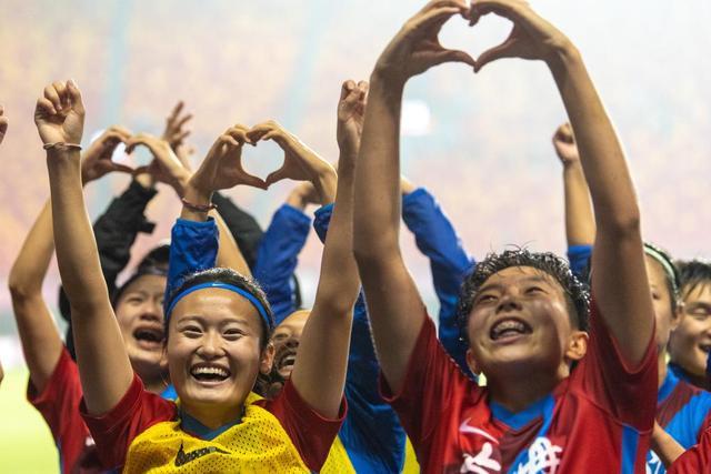 申京32+14火箭险胜灰熊 独行侠逆转力克开拓者